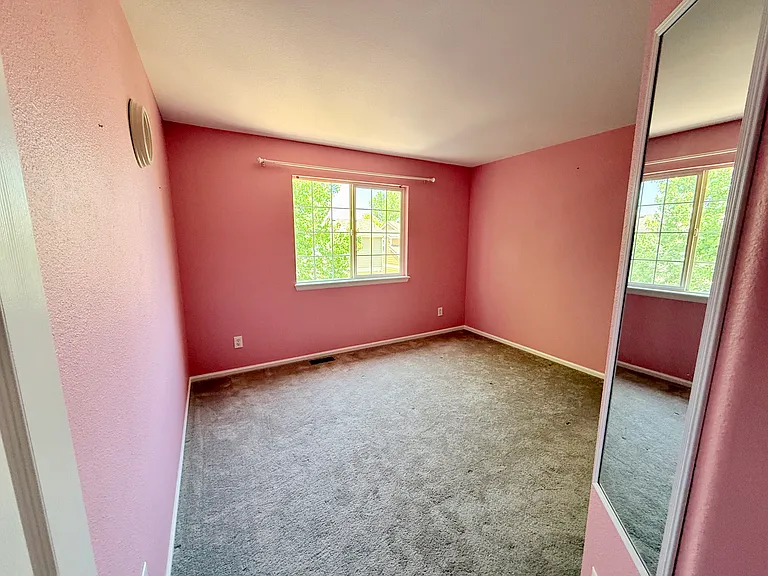 6047 S Walden Ct — Photo 16