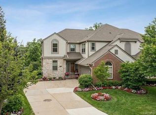 3838 N Winding Brook Cir #3, Rochester, MI