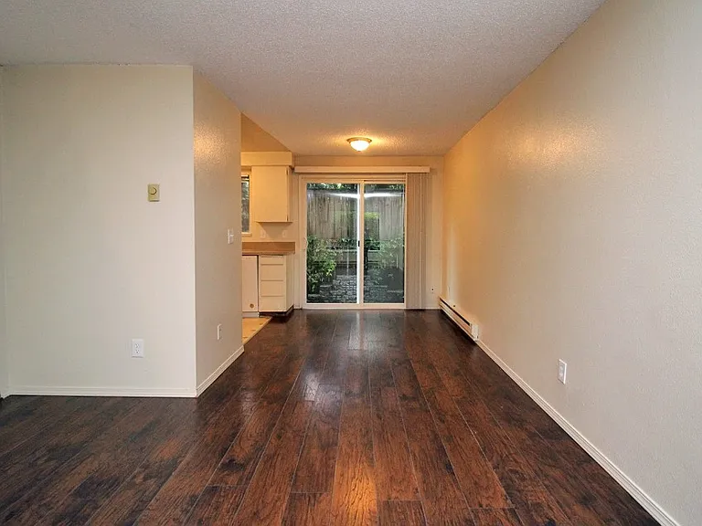 1824 SE Ash St #1824 — Photo 5