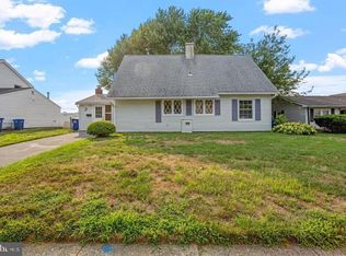 15 Pennant Ln, Willingboro, NJ 08046