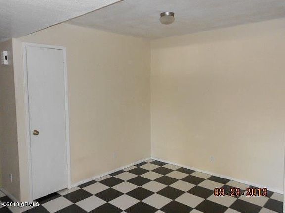 5th image of 540 N May St APT 1073