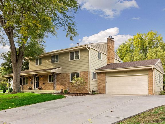2nd image of 1525 Saint Croix Cir