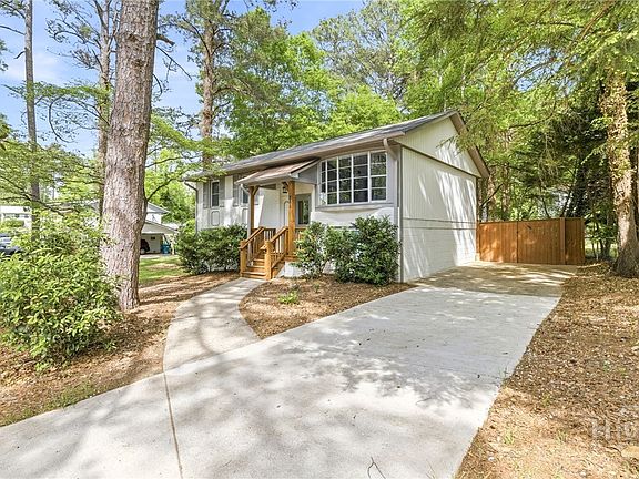 4th image of 285 Kings Circle