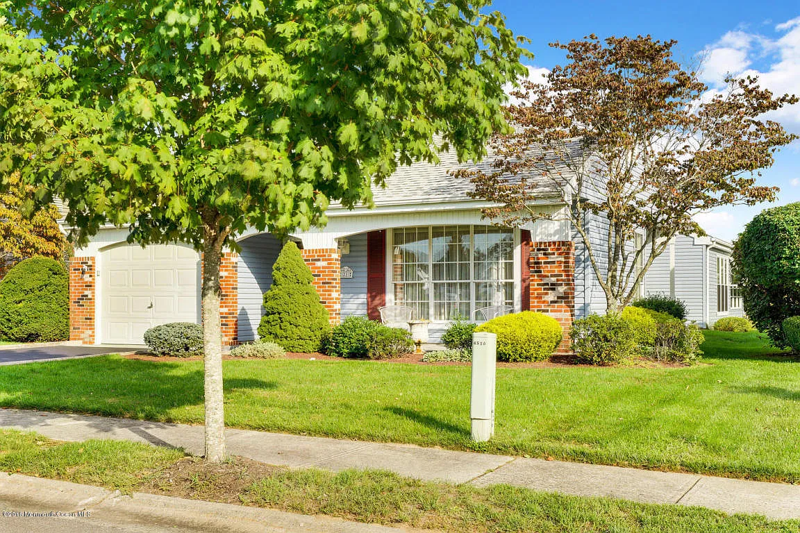 21 Blackthorn Pl photo 1