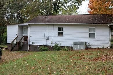3rd image of 1401 E Lakeview Dr