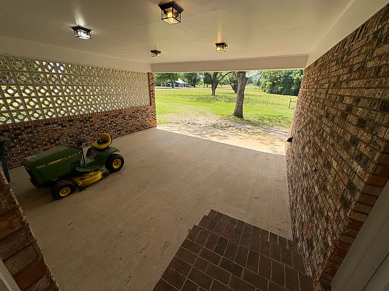 Carport