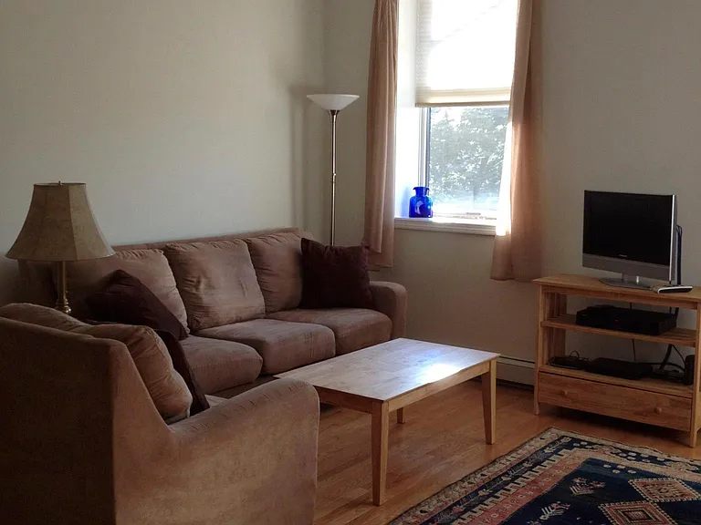 24 Pleasant St #4 — Photo 14