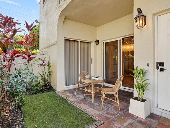 4th image of 6582 Via Regina #6582