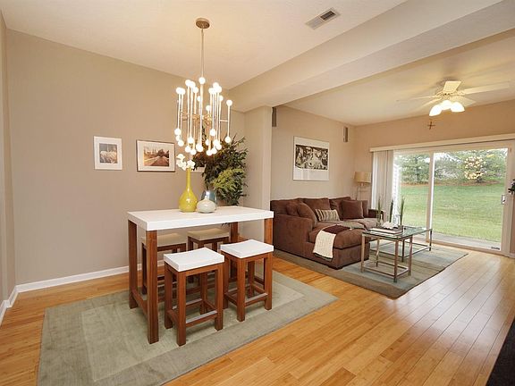 2nd image of 6737 Pondfield Ln