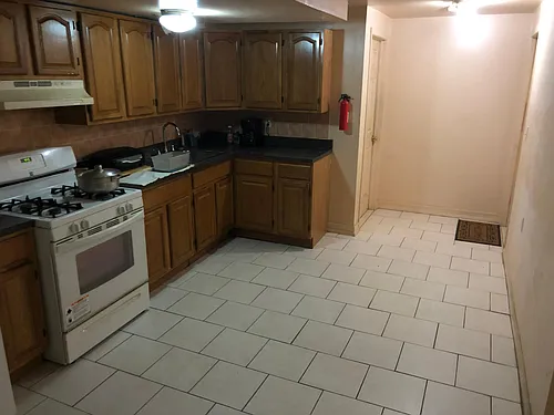 655 Midwood St Photo 1