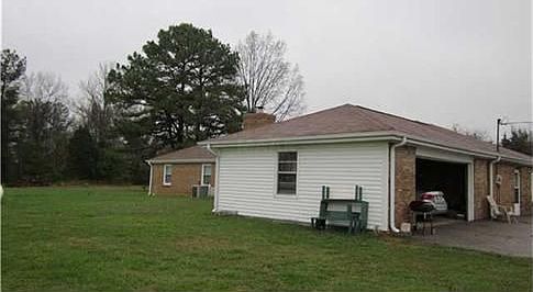 3rd image of 8805 Feathers Chapel Dr