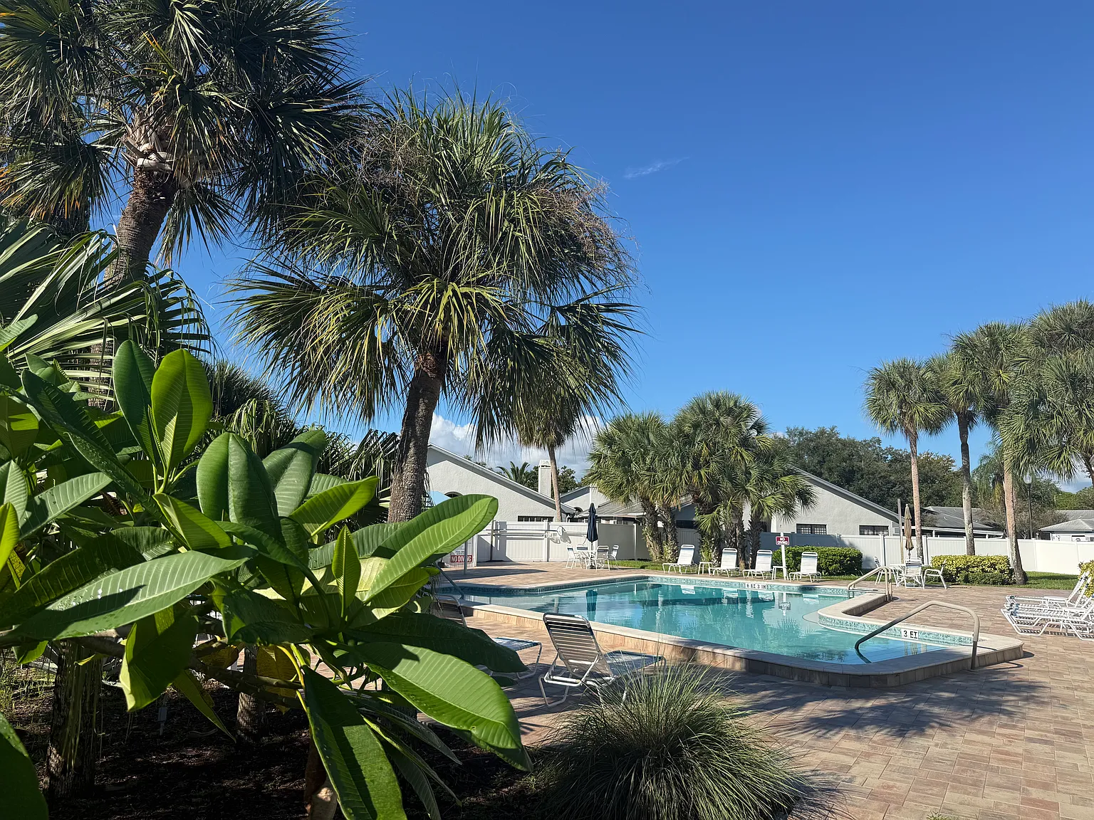 2 bed, 1110 sqft, $2,100 — Photo 3