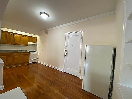 4th image of 118-14 83rd Ave #1M