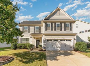 723 Shoals Lake Dr, Fuquay Varina, NC 27526