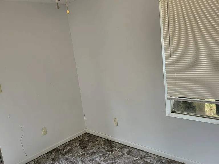 1222 Coleman St — Photo 9
