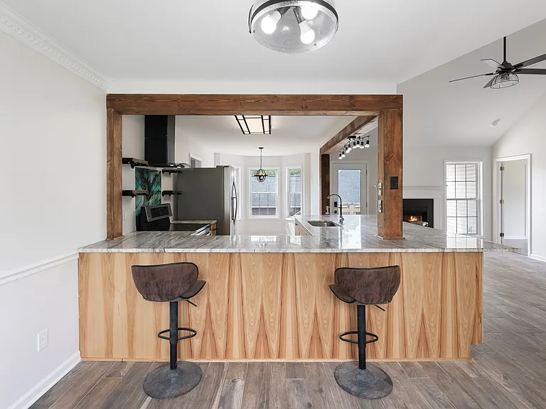 8001 Anna Ct — Photo 29