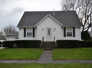 2 E Vine St, Piper City, IL 60959