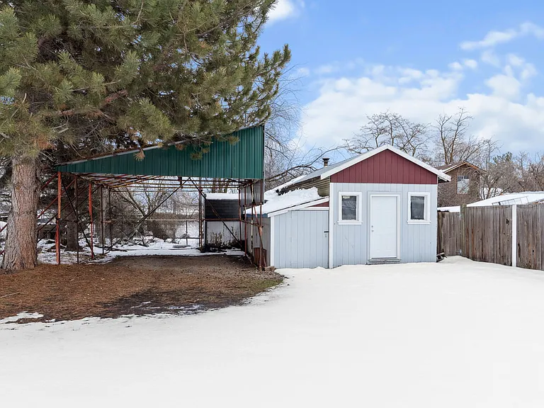 701 S Evergreen Rd — Photo 25
