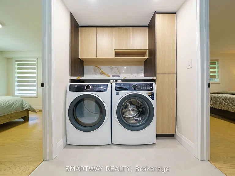 107 Campbell Cres — Photo 40