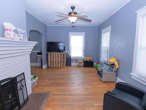 3rd image of 2916 Pierce St