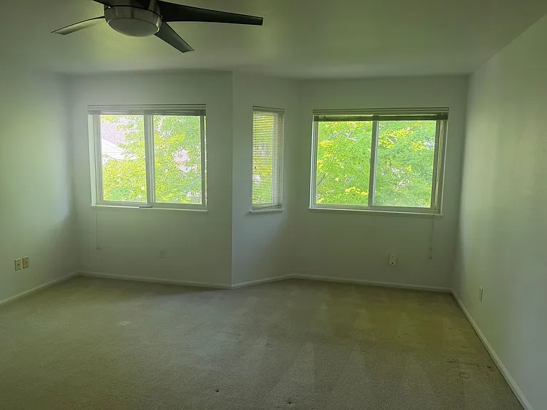 2155 Meadow Ct — Photo 6