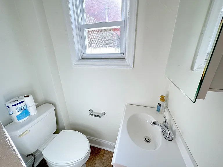 2528 Poplar St #1 — Photo 16