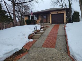 71 Cayuga Avenue, South Setauket, NY 11720