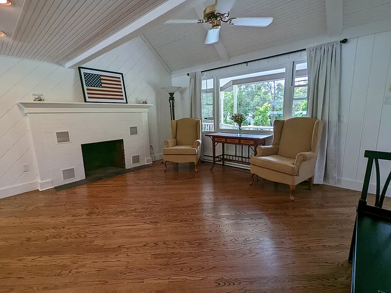 43 Scotts Landing Rd — Photo 5