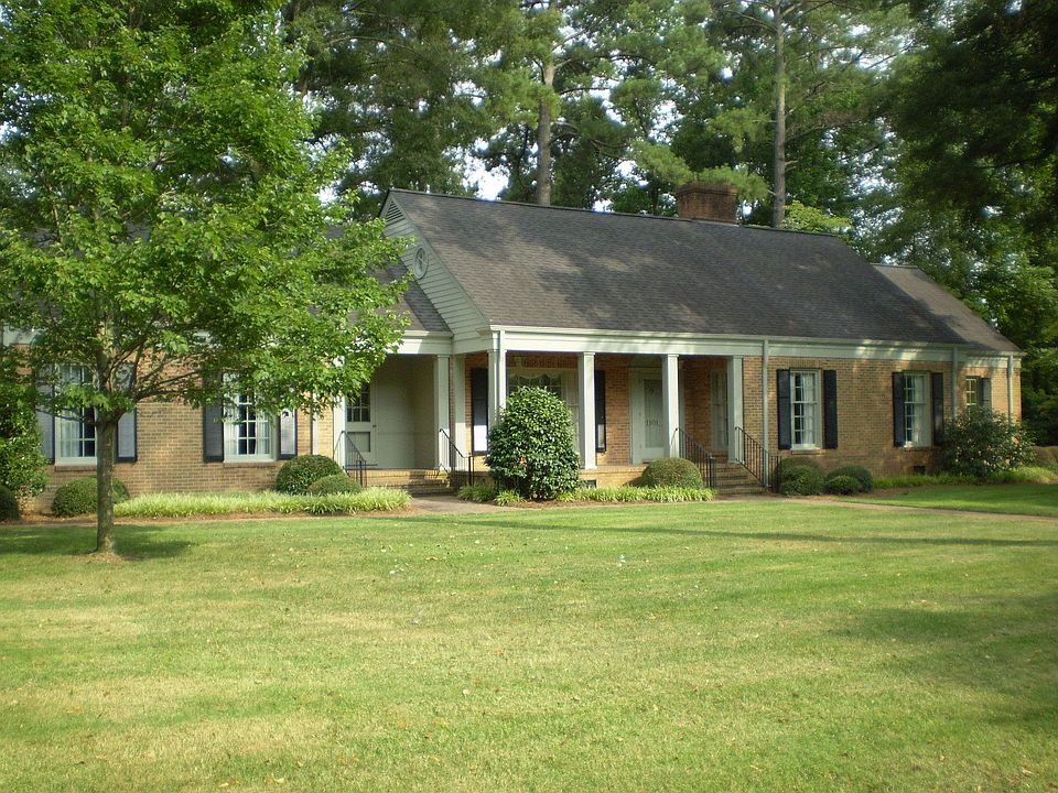 EXT FRONT OF HOME