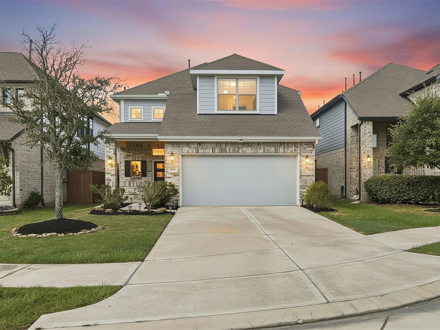 4 bed, 2.5 bath, 2264 sqft, $2,750 — Photo 1