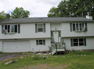 447 Rolling Hill Way, East Stroudsburg, PA 18302
