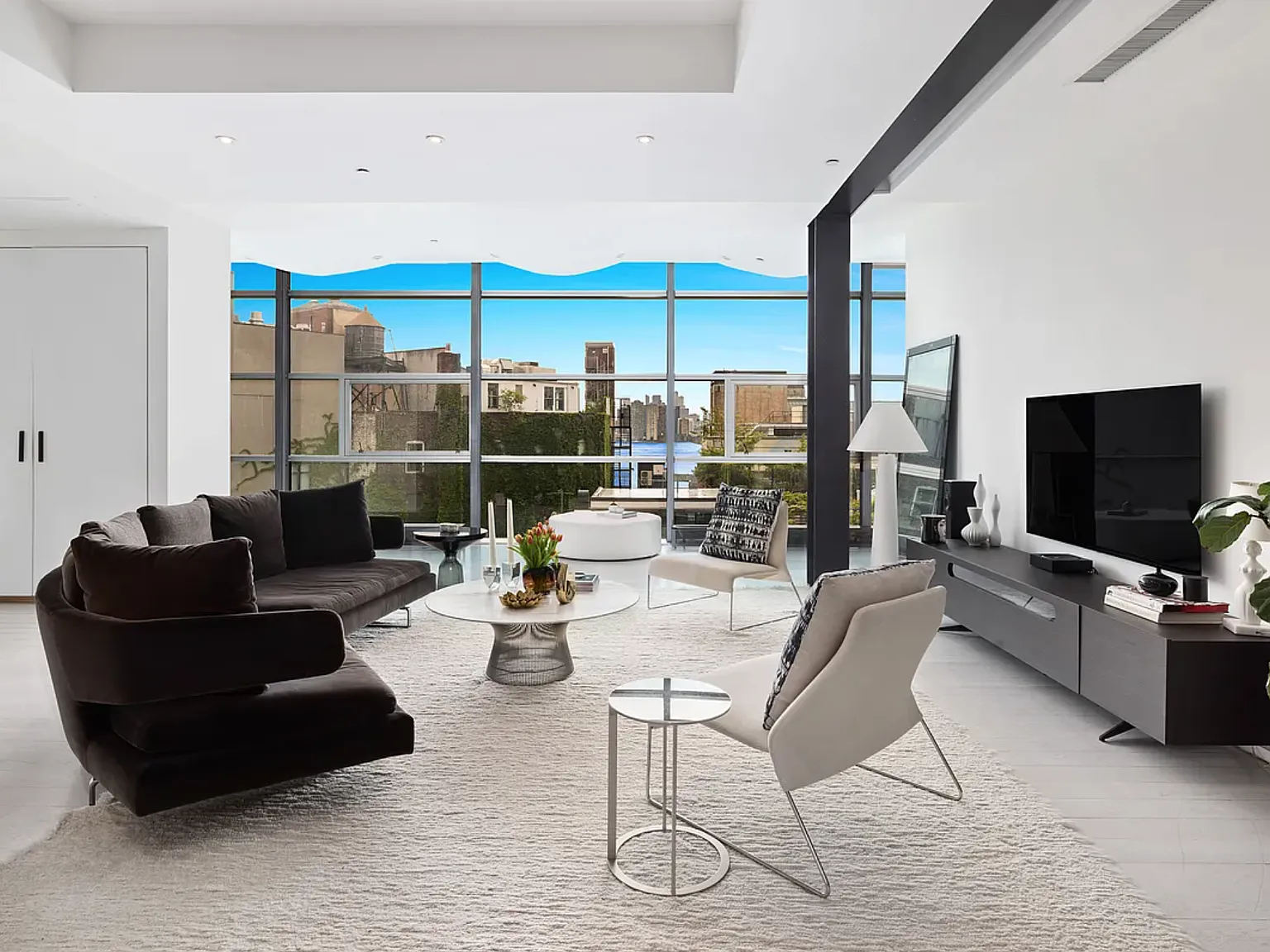 497 Greenwich Street — Photo 1