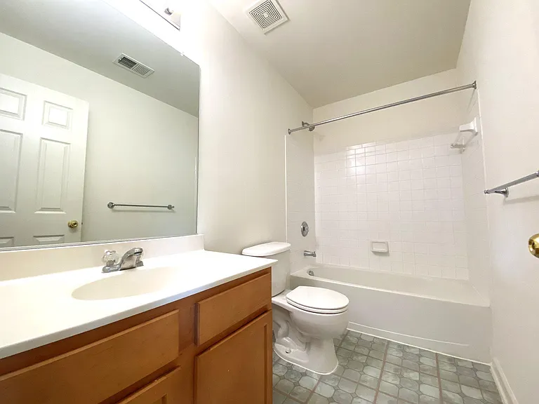 1601 Wilcox Ave — Photo 19
