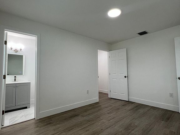 5th image of 2761 NW 211th St