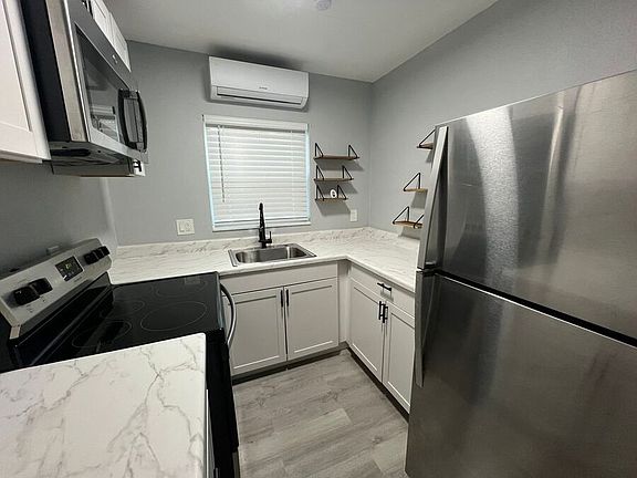 4th image of 351 Avenue N NE #3
