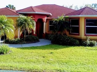 613 Indiana Ave, Nokomis, FL 34275