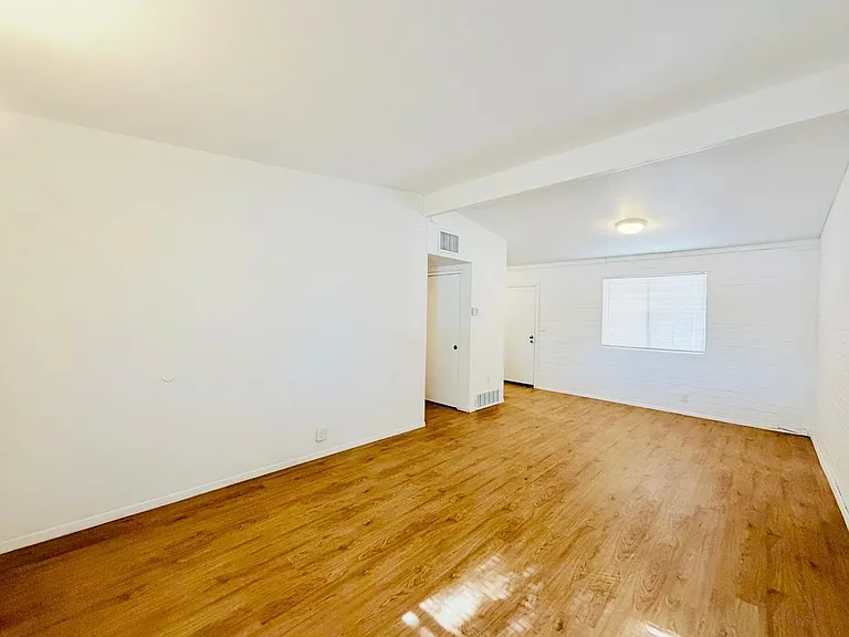 Elvira320 — Photo 28