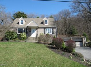 2537 Ringhoffer Rd, Hellertown, PA 18055