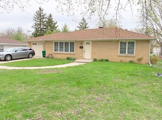 918 E 8th St, Lockport, IL 60441