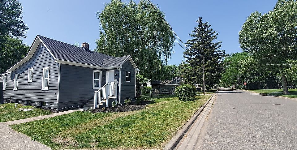 1st image of 210 E Williams St