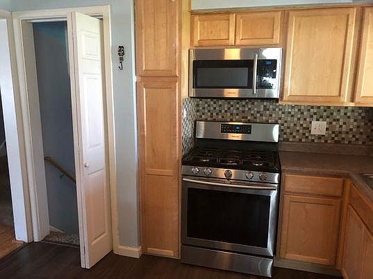 2nd image of 3921 Kittyhawk Dr