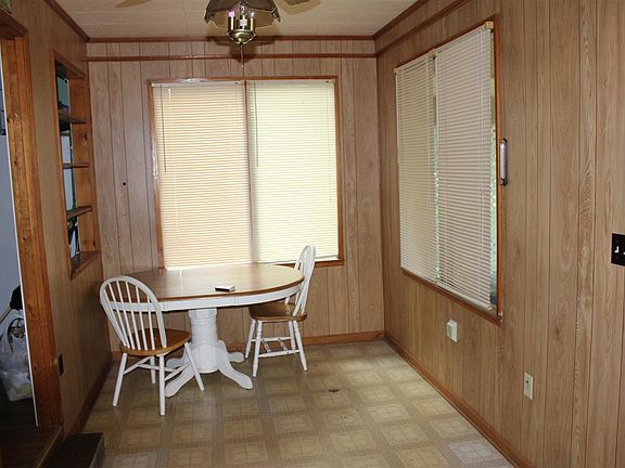 3rd image of 712 Ryan Dr
