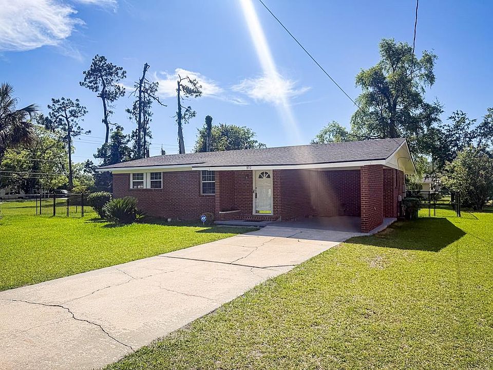 1st image of 802 Bethune Dr