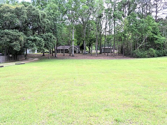 4th image of 713 Nobles Rd