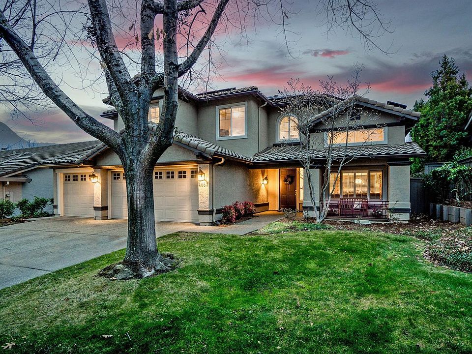 1st image of 4057 Meadow Wood Dr