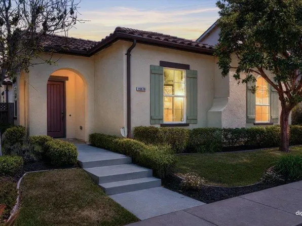 18470 McClellan Cir, Marina, CA 93933