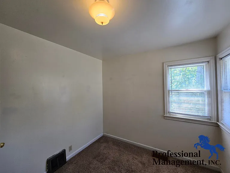 1034 N 24th St #1 — Photo 3