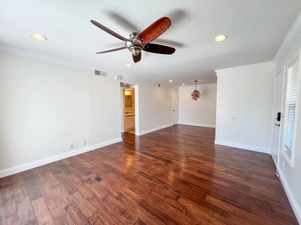 111 Tarocco, Irvine, CA