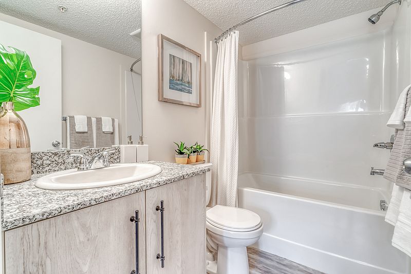 Edmonton Apartment for rent - 2 Bedrooms — photo 5