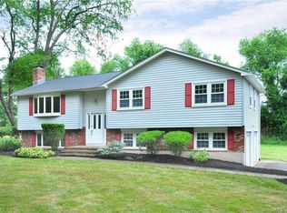 12 Standish Rd, Ellington, CT 06029